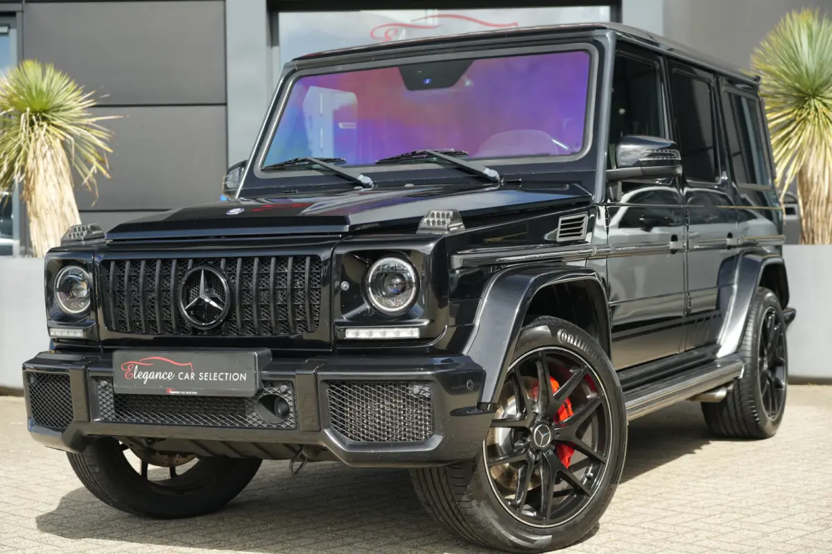 AMG 63 | 544PK | Schuifdak | Trekhaak | Camera | Leder | 20" | Mercedes-Benz G-Klasse AMG 63 544 PK met 5.5 V8 benzinemotor, elektrisch schuifdak, trekhaak, achteruitrijcamera, adaptieve cru
