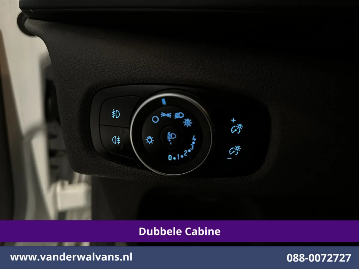 2.0 TDCI 131pk L2H1 Dubbele Cabine Euro6 Airco | 6-Zits | Cruisecontrol | Trekhaak Verwarmde voorruit, Parkeersensoren