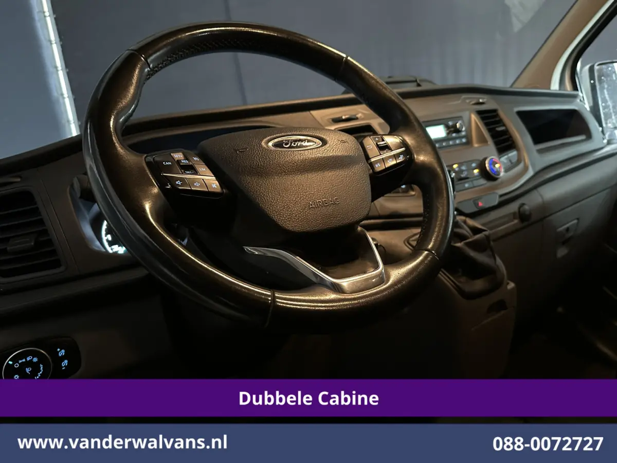 2.0 TDCI 131pk L2H1 Dubbele Cabine Euro6 Airco | 6-Zits | Cruisecontrol | Trekhaak Verwarmde voorruit, Parkeersensoren