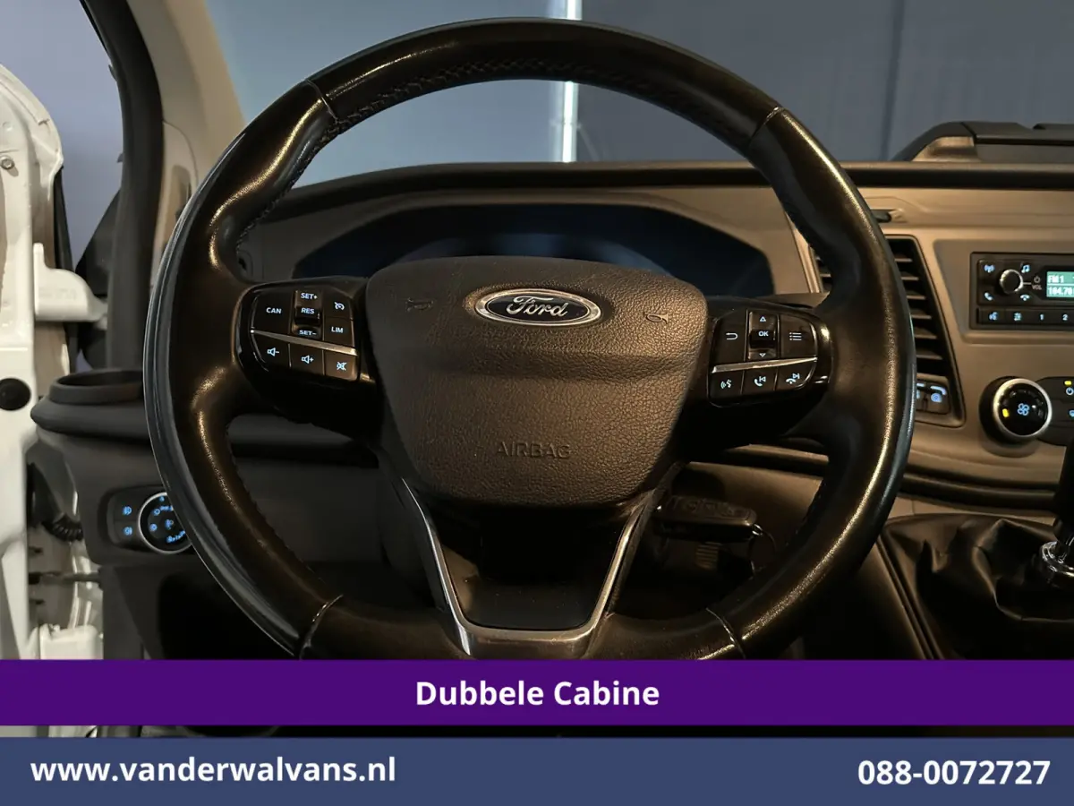 2.0 TDCI 131pk L2H1 Dubbele Cabine Euro6 Airco | 6-Zits | Cruisecontrol | Trekhaak Verwarmde voorruit, Parkeersensoren