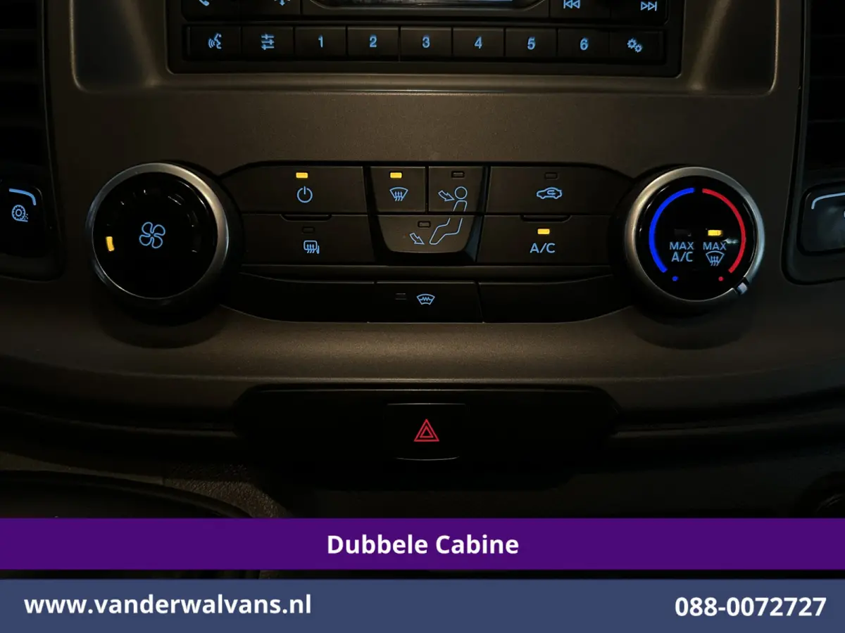 2.0 TDCI 131pk L2H1 Dubbele Cabine Euro6 Airco | 6-Zits | Cruisecontrol | Trekhaak Verwarmde voorruit, Parkeersensoren