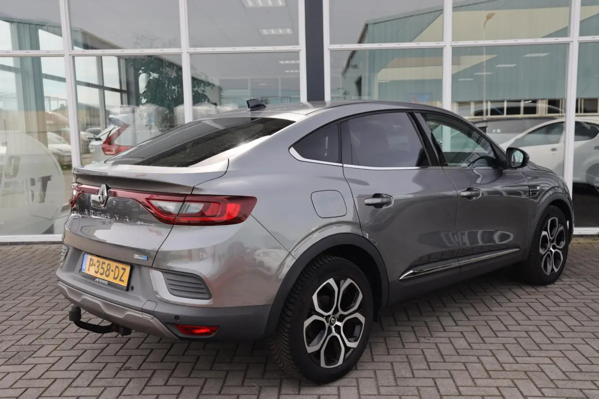1.6 E-Tech Hybrid 145 Intens|Camera|Trekhaak|Apple carplay/Android auto|