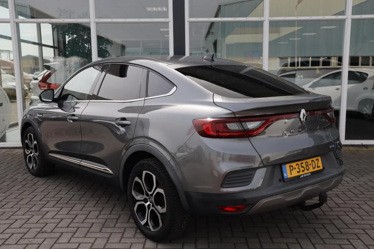 1.6 E-Tech Hybrid 145 Intens|Camera|Trekhaak|Apple carplay/Android auto|