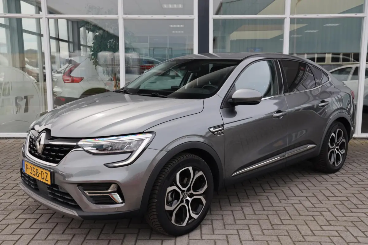 1.6 E-Tech Hybrid 145 Intens|Camera|Trekhaak|Apple carplay/Android auto|