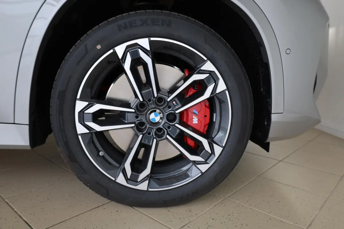 eDrive20 | M Sportpakket Pro | Premium Pack | Driving Ass. Plus | Harman/Kardon | Elektr. verstelb. stoelen | Trekhaak