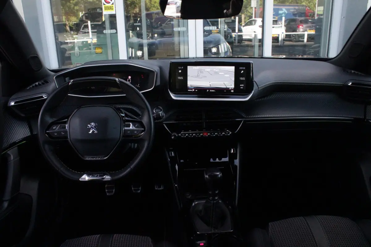 1.2 130PK GT | NAVIGATIE 10" TOUCHSCREEN | APPLE CARPLAY/ANDROID AUTO | CRUISE CONTROL | ACHTERUITRIJ CAMERA | DODEHOEK BEWAKING | FULL LED KOPLAMPEN | 3-D INSTRUMENTENPANEEL | DAB+ RADIO | 