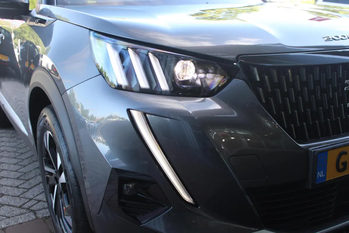 1.2 130PK GT | NAVIGATIE 10" TOUCHSCREEN | APPLE CARPLAY/ANDROID AUTO | CRUISE CONTROL | ACHTERUITRIJ CAMERA | DODEHOEK BEWAKING | FULL LED KOPLAMPEN | 3-D INSTRUMENTENPANEEL | DAB+ RADIO | 