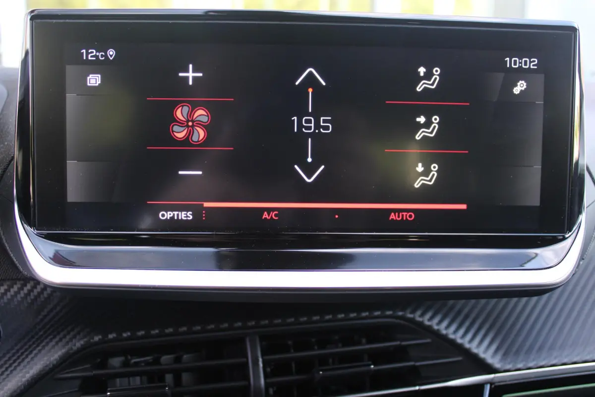 1.2 130PK GT | NAVIGATIE 10" TOUCHSCREEN | APPLE CARPLAY/ANDROID AUTO | CRUISE CONTROL | ACHTERUITRIJ CAMERA | DODEHOEK BEWAKING | FULL LED KOPLAMPEN | 3-D INSTRUMENTENPANEEL | DAB+ RADIO | 