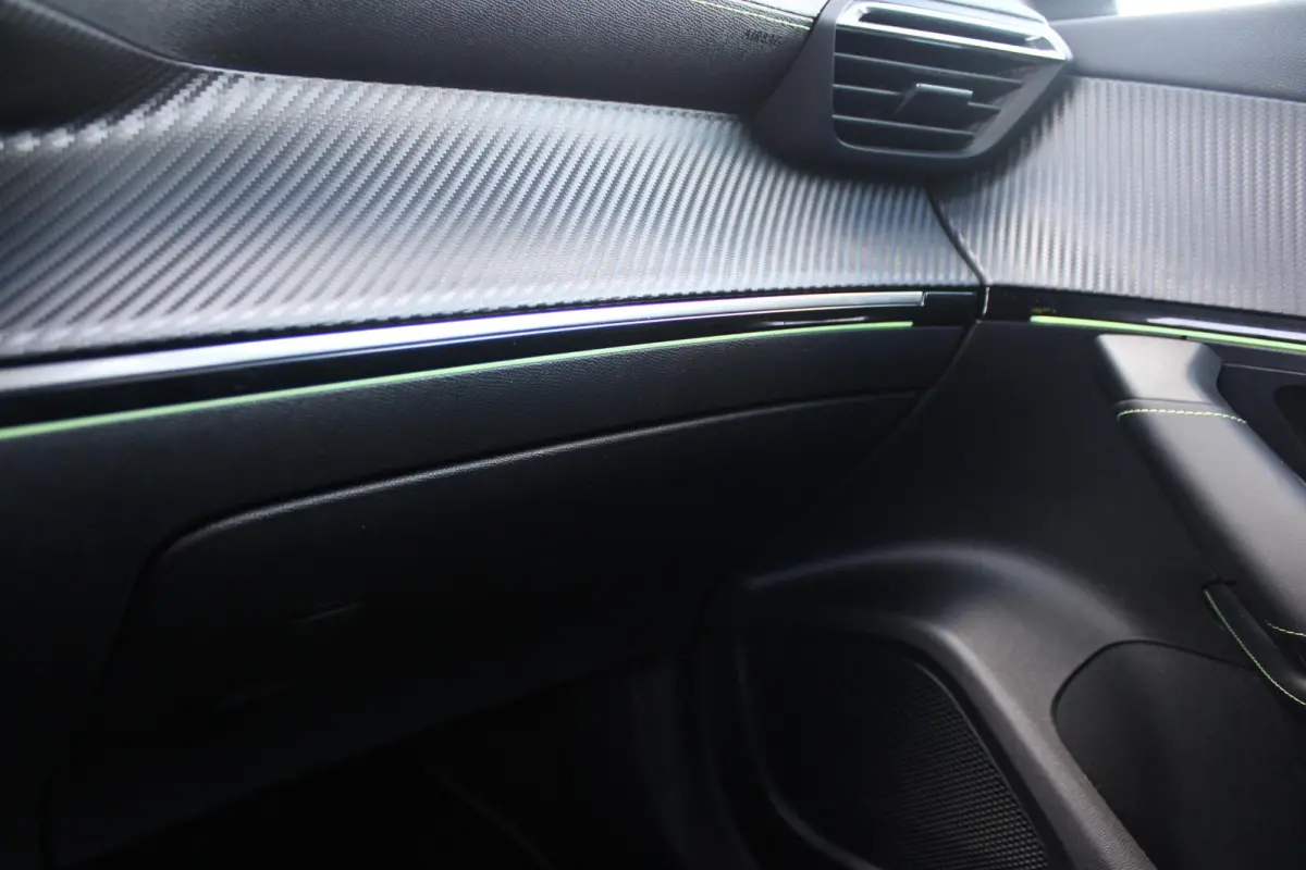 1.2 130PK GT | NAVIGATIE 10" TOUCHSCREEN | APPLE CARPLAY/ANDROID AUTO | CRUISE CONTROL | ACHTERUITRIJ CAMERA | DODEHOEK BEWAKING | FULL LED KOPLAMPEN | 3-D INSTRUMENTENPANEEL | DAB+ RADIO | 