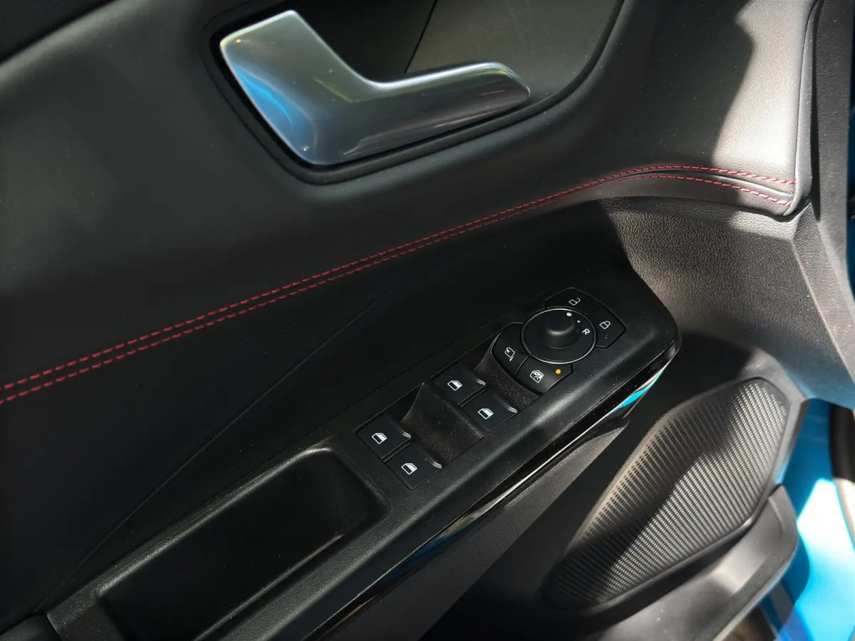 1.0 EcoBoost 125pk ST-Line | Winter Pack |  Comfort Pack |  Full- Led