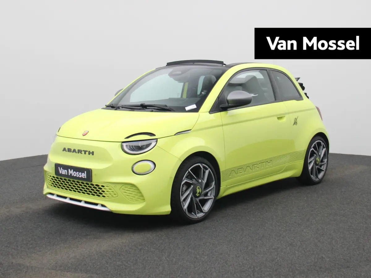 Fiat Abarth Scorpionissima 42 kWh | Navigatiesysteem | Parkeersensoren voor + achter | Camera | Stoelverwarming | Lichtmetalen velgen 18" |