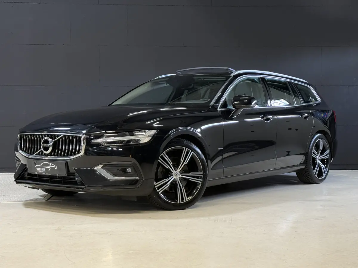2.0 B3 R-Design | Trekhaak | Panoramadak | Apple Carplay | Leder