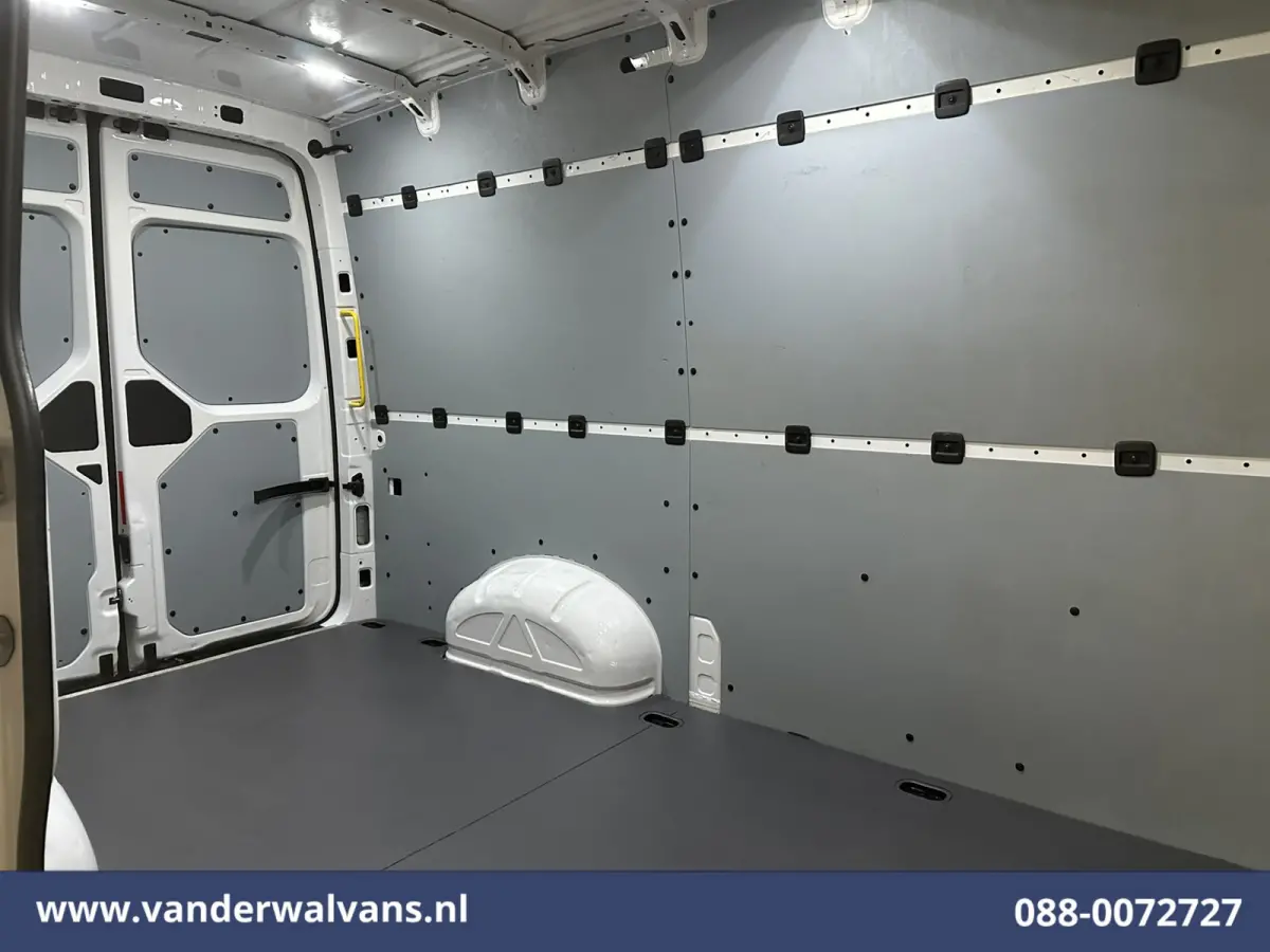 2.0 TDI L3H3 L2H2 Euro6 Airco | Apple Carplay | Android Auto | Parkeersensoren Bijrijdersbank