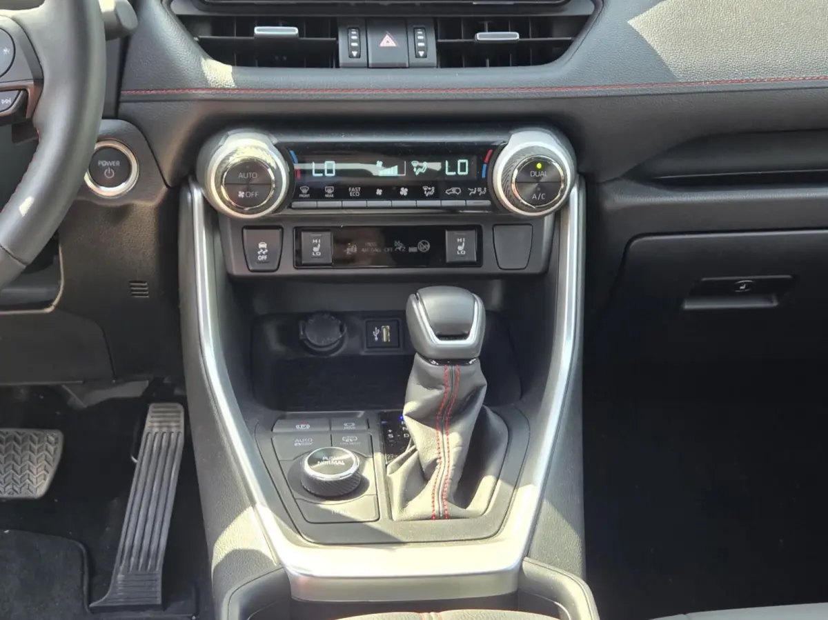 2.5 Plug-in Hybrid Style AWD|Trekhaak|Navi Full-Map|AllSeason banden||Model 2025!!!
