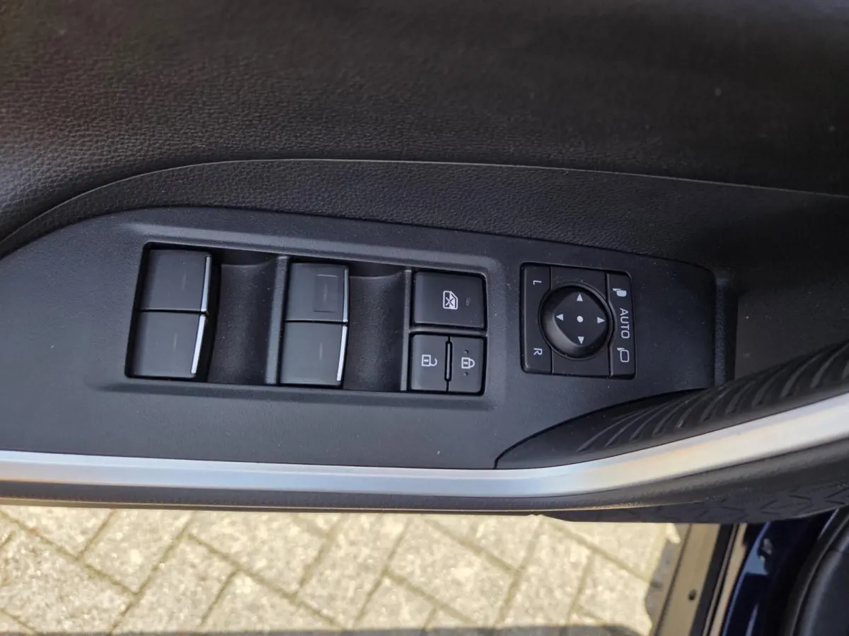 2.5 Plug-in Hybrid Style AWD|Trekhaak|Navi Full-Map|AllSeason banden||Model 2025!!!