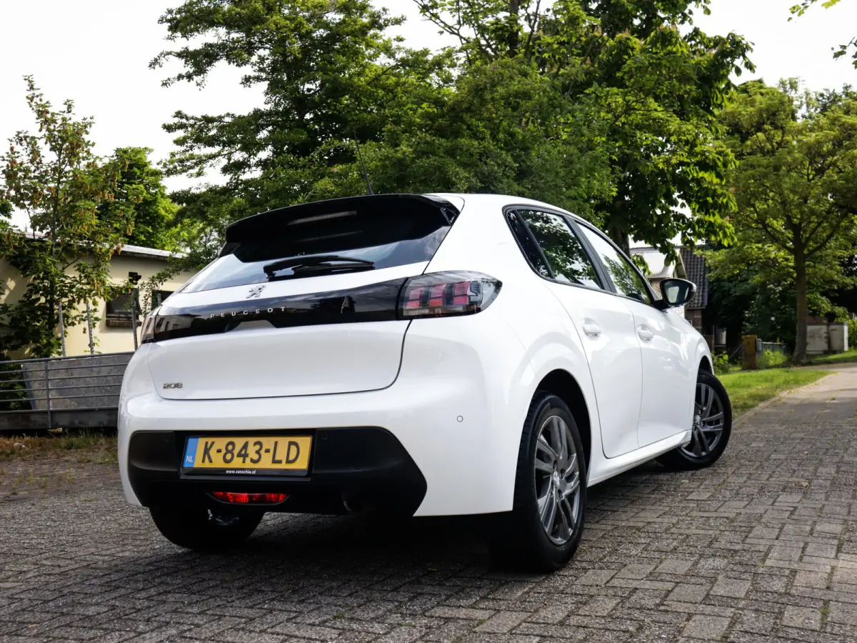 1.2 PureTech Blue Lease Active 1e-Eig. & Dealer-Onderh. BOVAG-Garantie. NL-Auto.