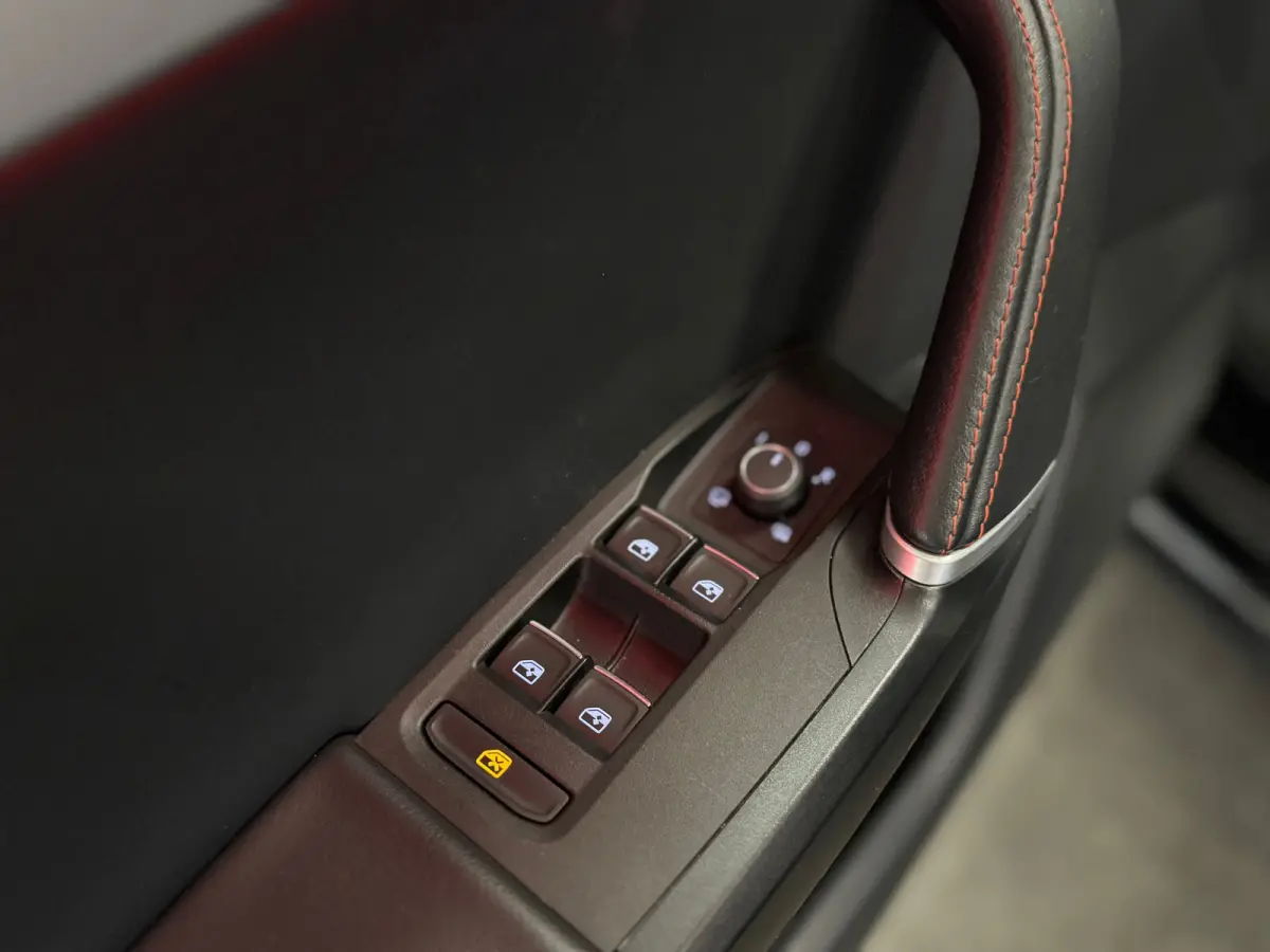 1.4 TSI eHybrid PHEV FR Business Intense