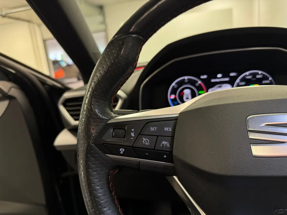 1.4 TSI eHybrid PHEV FR Business Intense