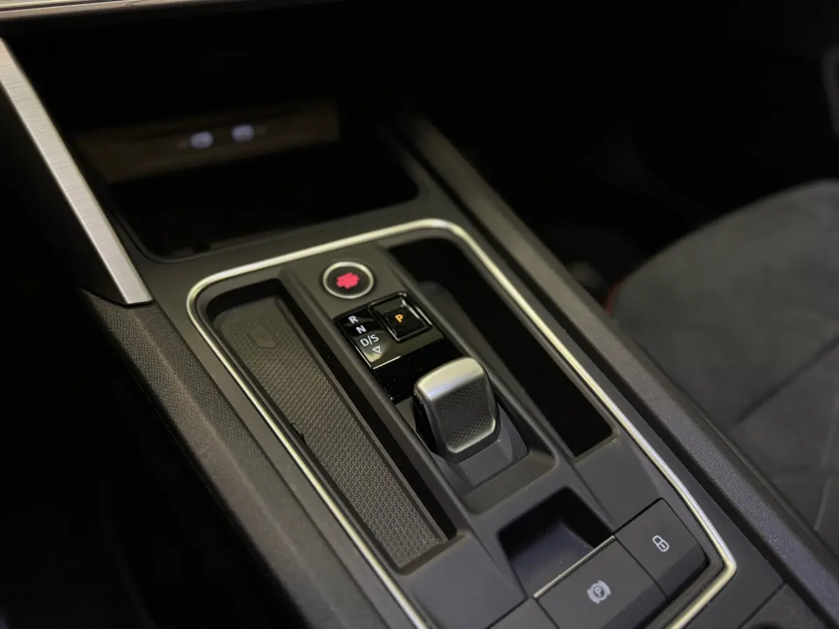 1.4 TSI eHybrid PHEV FR Business Intense