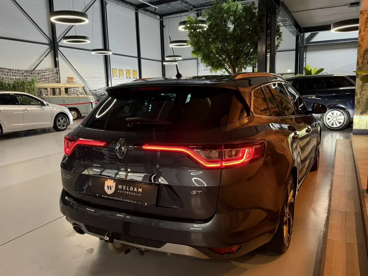 1.6 TCe GT 205pk|Automaat|Sport Kuipstoelen|Bose Audio|Trekhaak|Keyless|Digitale Cockpit|LED|Rijklaar