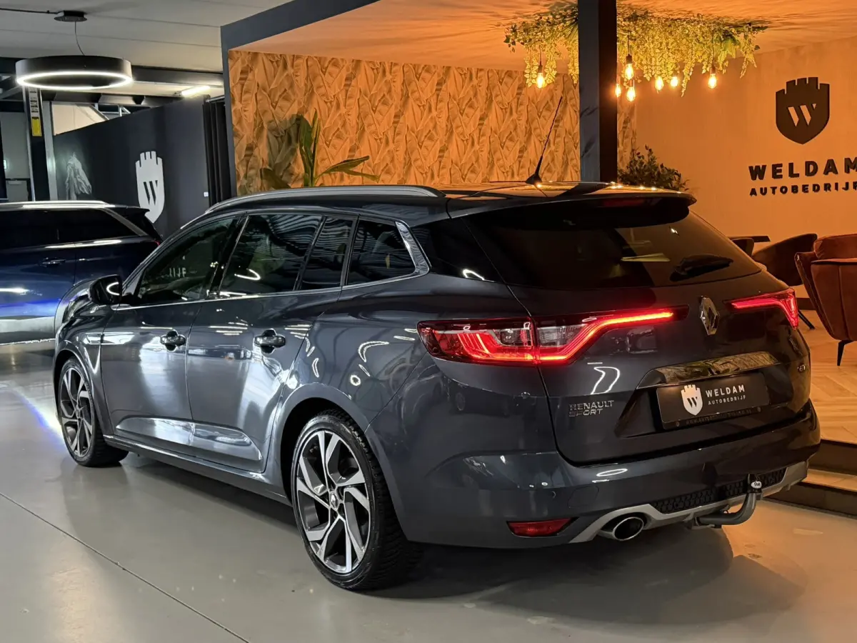 1.6 TCe GT 205pk|Automaat|Sport Kuipstoelen|Bose Audio|Trekhaak|Keyless|Digitale Cockpit|LED|Rijklaar