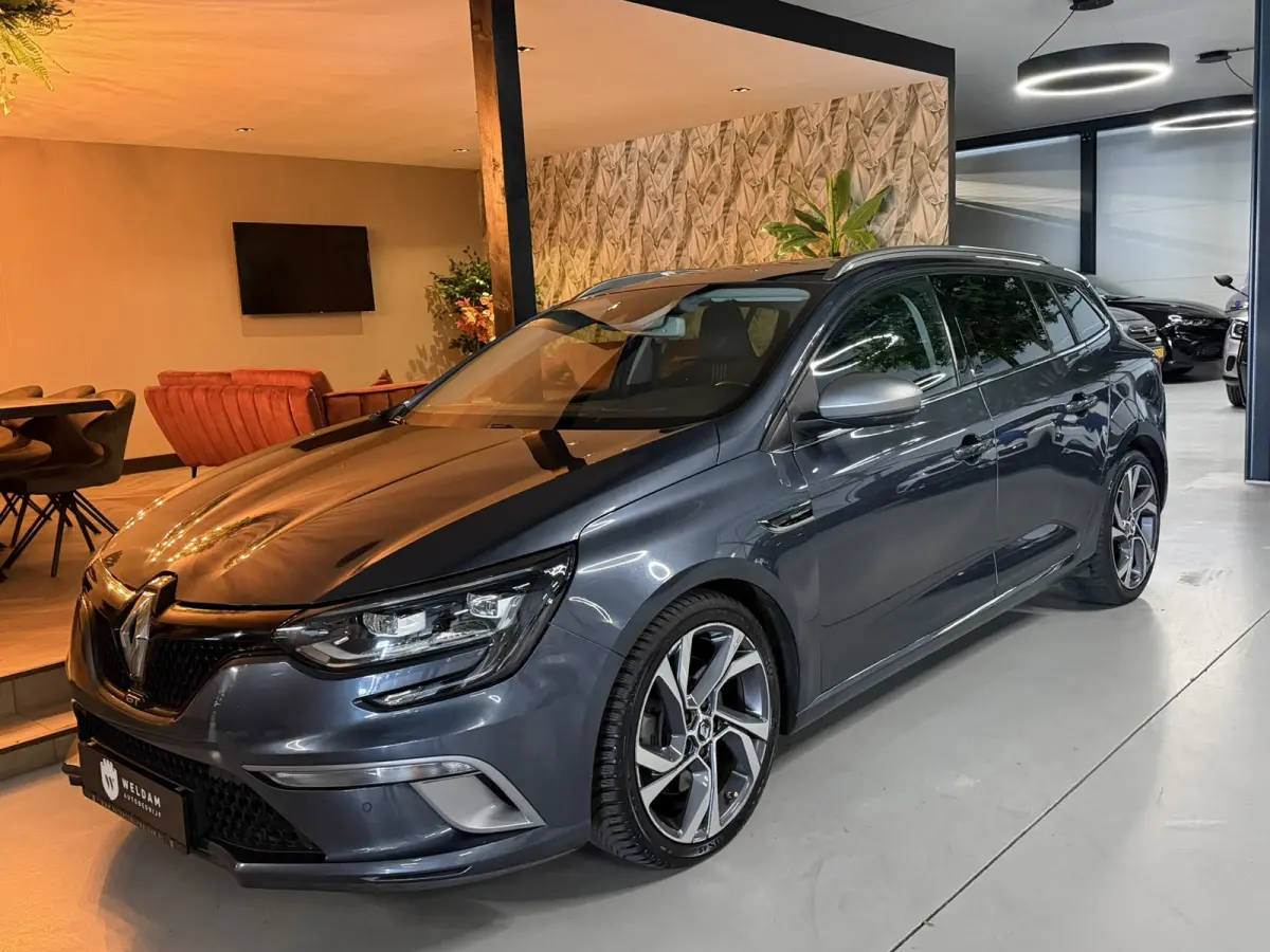 1.6 TCe GT 205pk|Automaat|Sport Kuipstoelen|Bose Audio|Trekhaak|Keyless|Digitale Cockpit|LED|Rijklaar