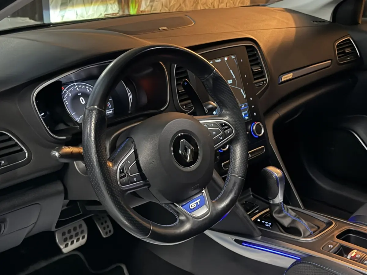 1.6 TCe GT 205pk|Automaat|Sport Kuipstoelen|Bose Audio|Trekhaak|Keyless|Digitale Cockpit|LED|Rijklaar