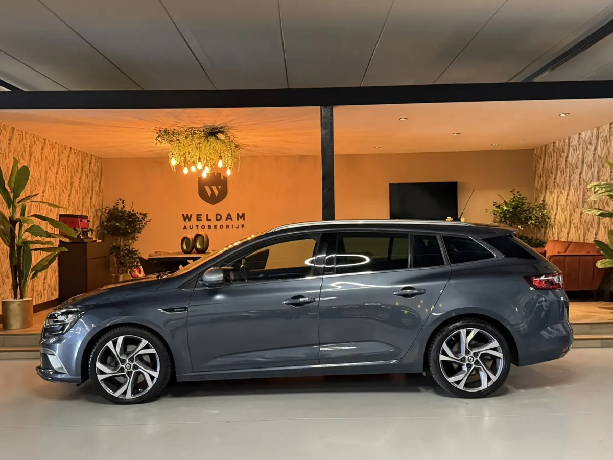 1.6 TCe GT 205pk|Automaat|Sport Kuipstoelen|Bose Audio|Trekhaak|Keyless|Digitale Cockpit|LED|Rijklaar