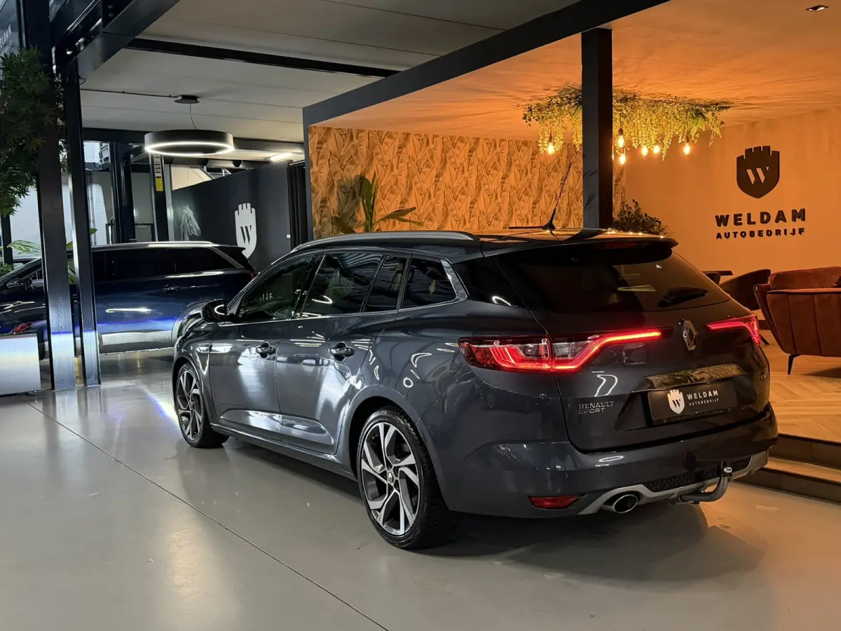 1.6 TCe GT 205pk|Automaat|Sport Kuipstoelen|Bose Audio|Trekhaak|Keyless|Digitale Cockpit|LED|Rijklaar