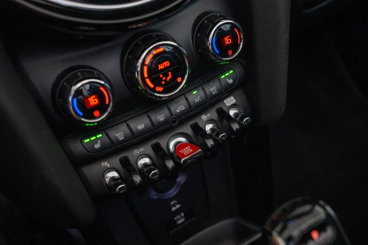 2.0 S John Cooper Works / Headup / Harman Kardon / Camera / Active Cruise / Carplay