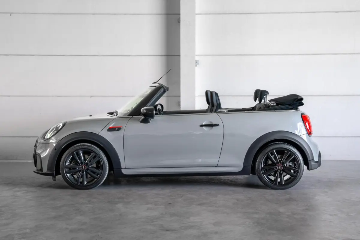 2.0 S John Cooper Works / Headup / Harman Kardon / Camera / Active Cruise / Carplay