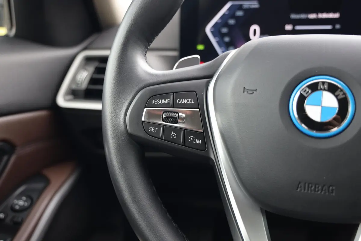 320e|Automaat|Plug in hybride|Camera|Leer|Cruise control|Apple carplay/Android auto|