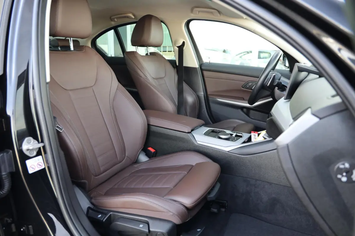 320e|Automaat|Plug in hybride|Camera|Leer|Cruise control|Apple carplay/Android auto|