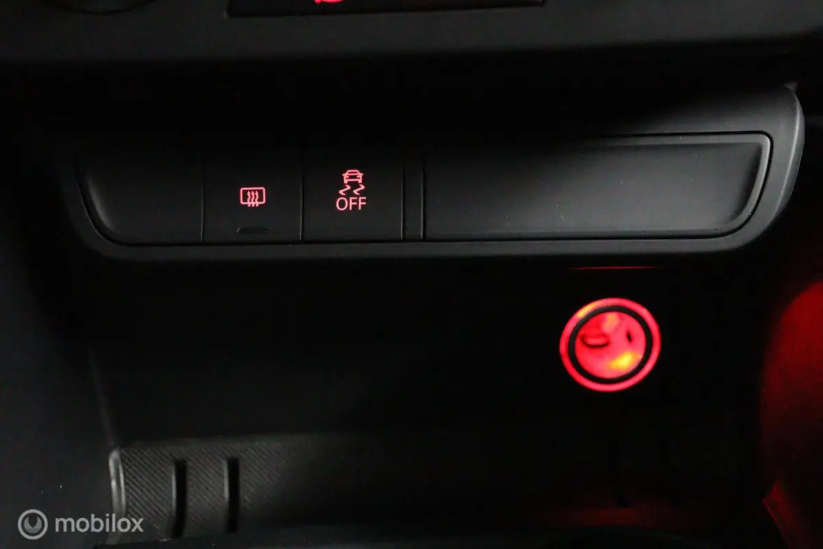 1.0 TFSI 95PK | nieuwe all Seasons | 5 deurs | Lichtmetaal | DEALER-STAAT