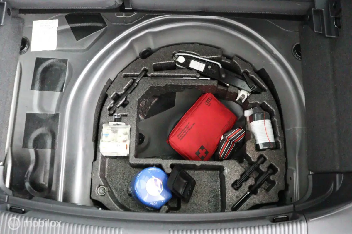 1.0 TFSI 95PK | nieuwe all Seasons | 5 deurs | Lichtmetaal | DEALER-STAAT
