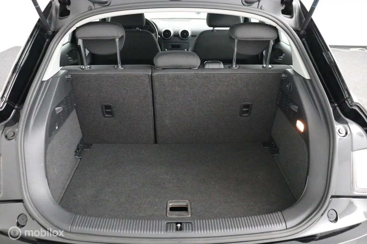 1.0 TFSI 95PK | nieuwe all Seasons | 5 deurs | Lichtmetaal | DEALER-STAAT