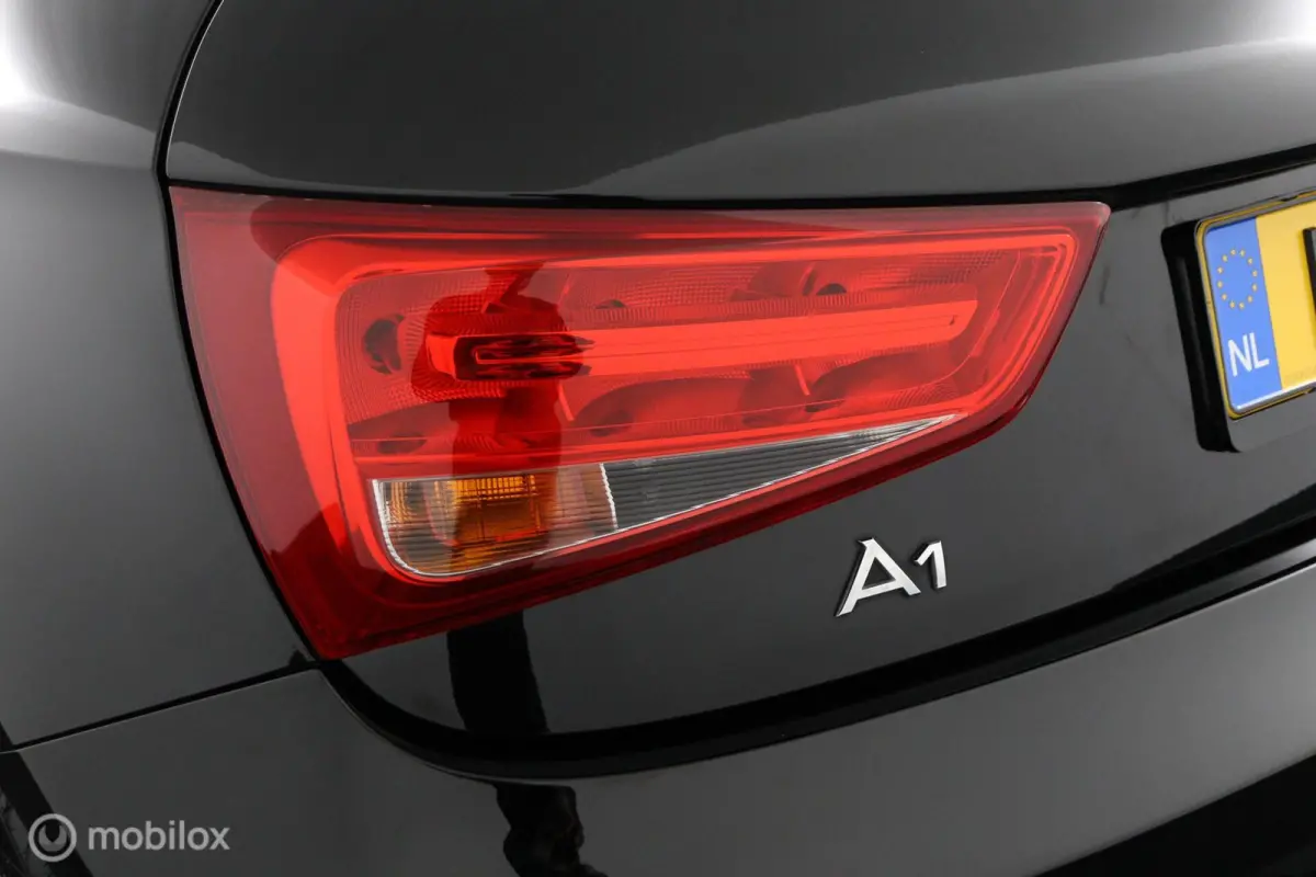 1.0 TFSI 95PK | nieuwe all Seasons | 5 deurs | Lichtmetaal | DEALER-STAAT
