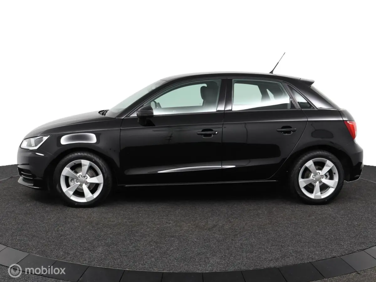 1.0 TFSI 95PK | nieuwe all Seasons | 5 deurs | Lichtmetaal | DEALER-STAAT