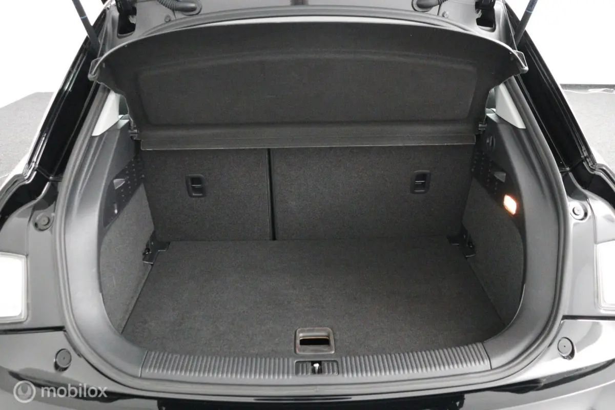 1.0 TFSI 95PK | nieuwe all Seasons | 5 deurs | Lichtmetaal | DEALER-STAAT