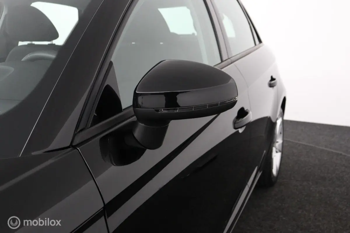 1.0 TFSI 95PK | nieuwe all Seasons | 5 deurs | Lichtmetaal | DEALER-STAAT