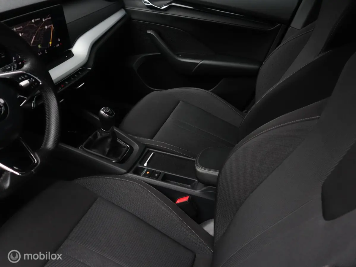 TSI 110 PK H6 Sport Zwarte Hemel|17"LMV|Digi Cockpit|Trekhaak|Carplay|DAB|LED