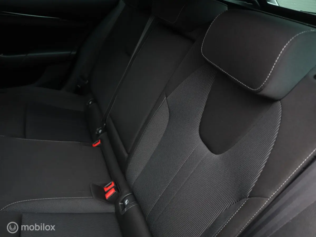 TSI 110 PK H6 Sport Zwarte Hemel|17"LMV|Digi Cockpit|Trekhaak|Carplay|DAB|LED