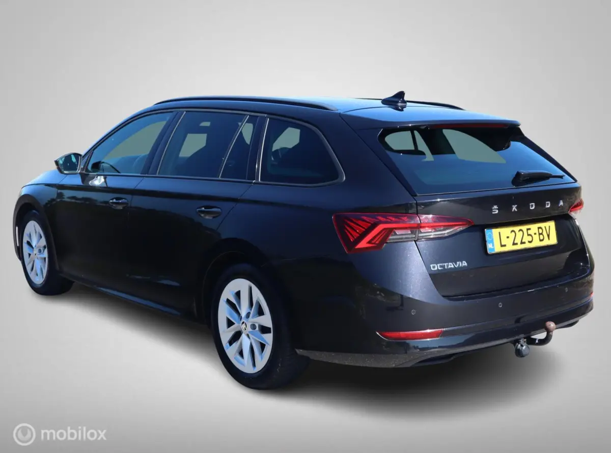 TSI 110 PK H6 Sport Zwarte Hemel|17"LMV|Digi Cockpit|Trekhaak|Carplay|DAB|LED