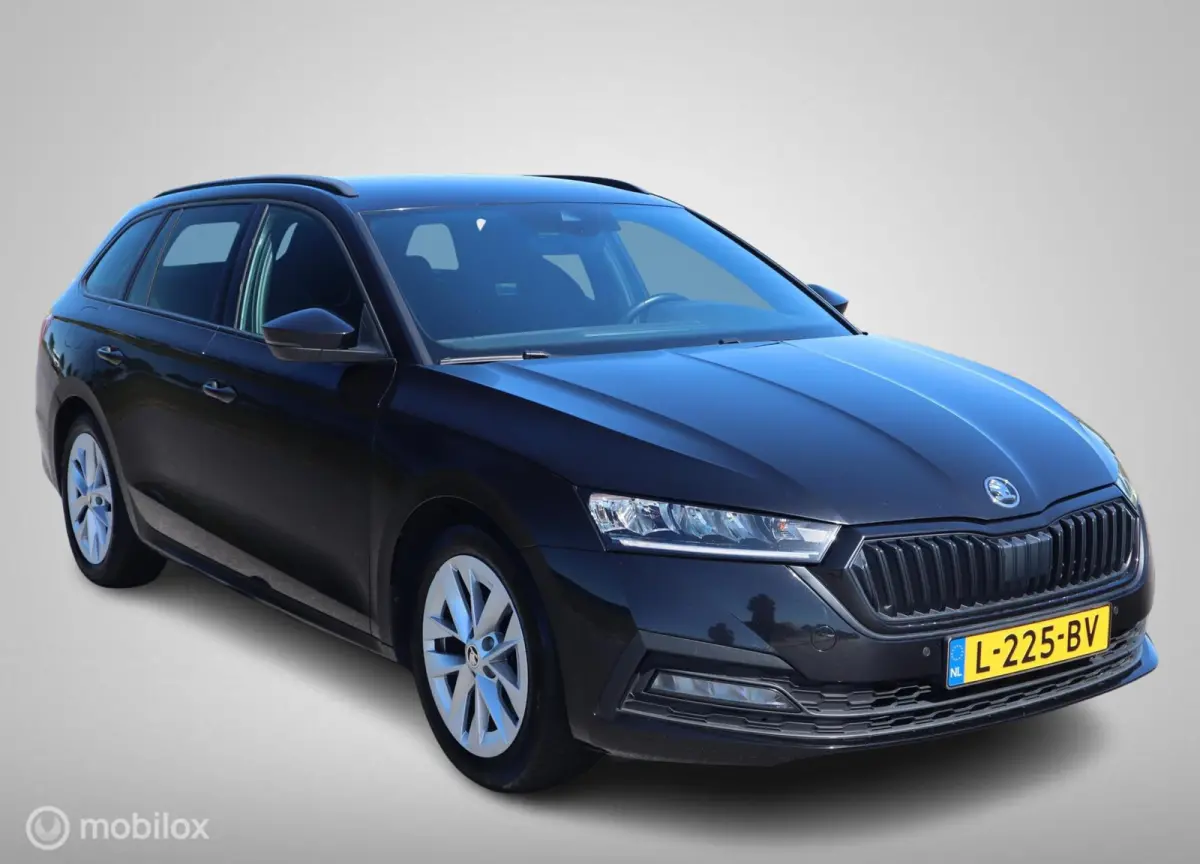 TSI 110 PK H6 Sport Zwarte Hemel|17"LMV|Digi Cockpit|Trekhaak|Carplay|DAB|LED