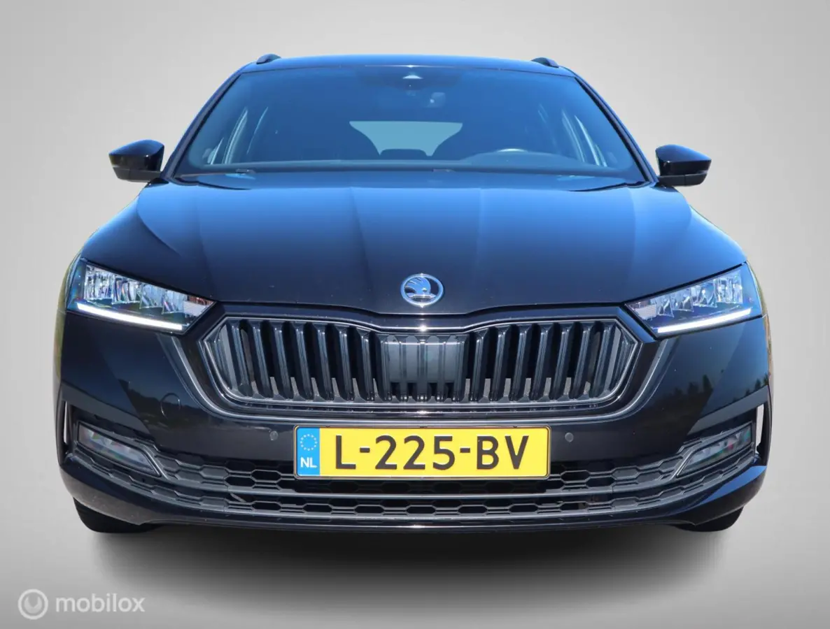 TSI 110 PK H6 Sport Zwarte Hemel|17"LMV|Digi Cockpit|Trekhaak|Carplay|DAB|LED