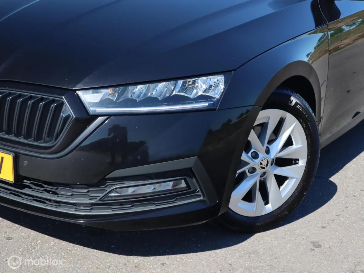 TSI 110 PK H6 Sport Zwarte Hemel|17"LMV|Digi Cockpit|Trekhaak|Carplay|DAB|LED