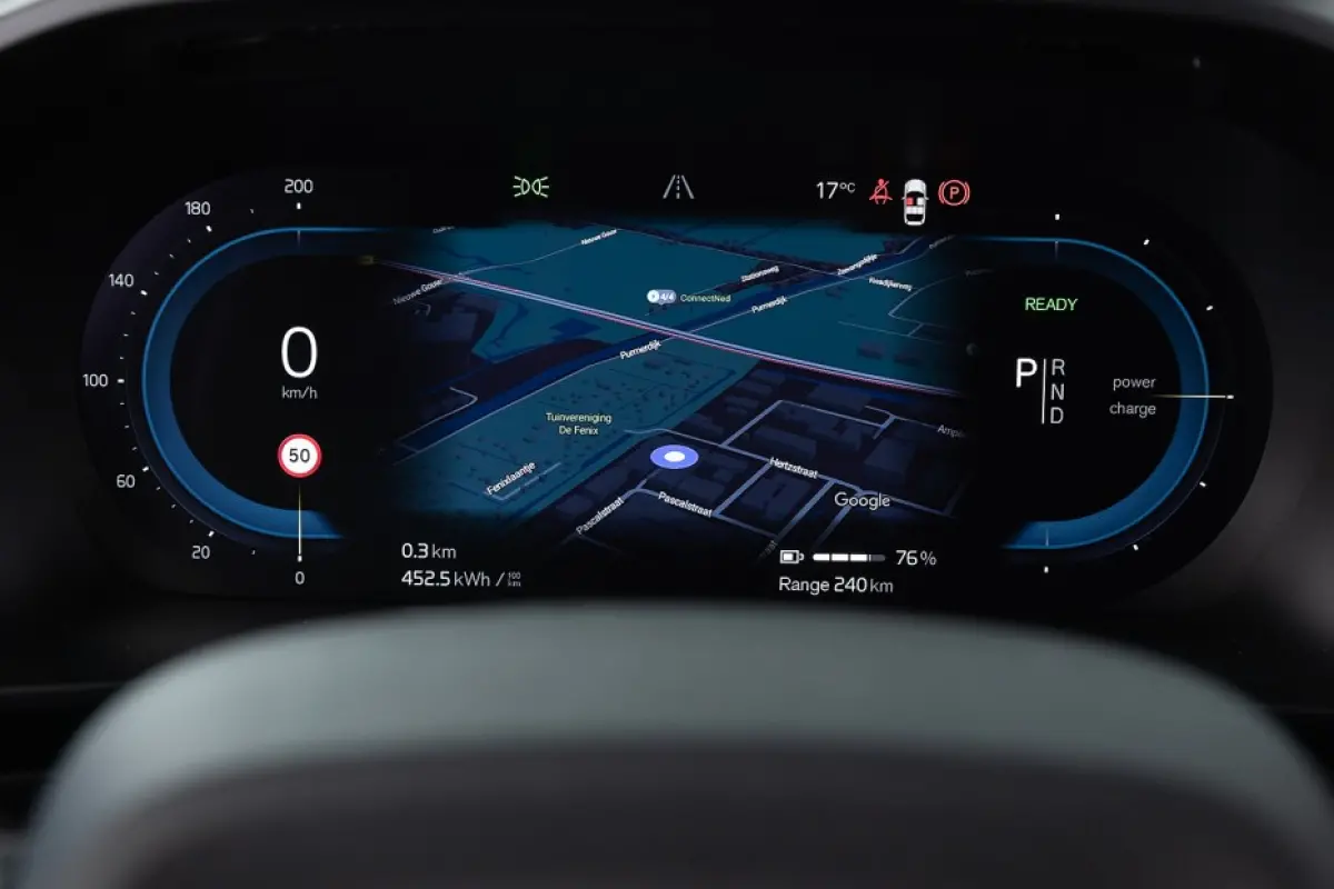 P8 AWD R-Design *SOH 94% ✅ 1e Eigenaar