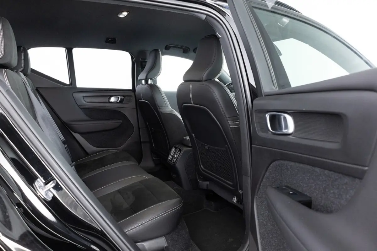P8 AWD R-Design *SOH 94% ✅ 1e Eigenaar