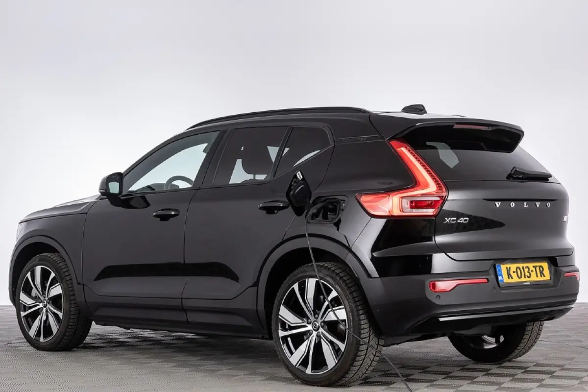 P8 AWD R-Design *SOH 94% ✅ 1e Eigenaar