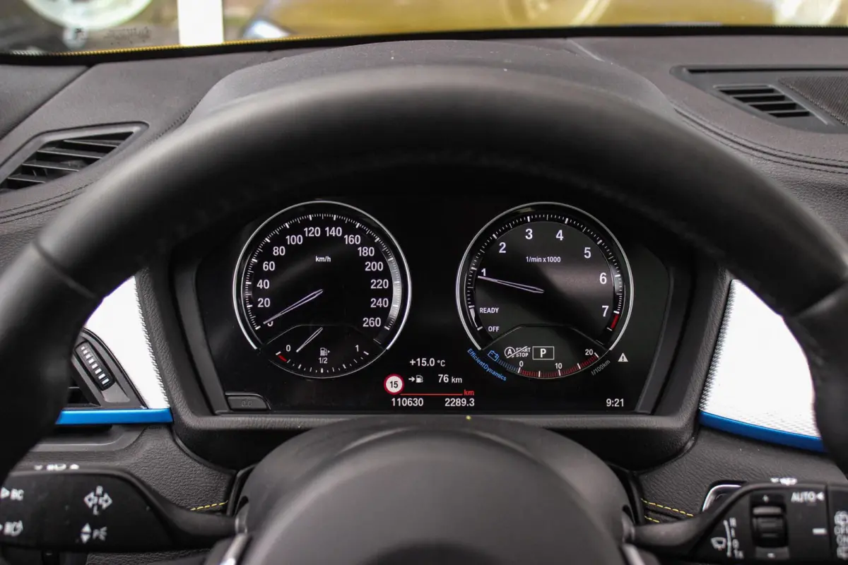 sDrive18i High Executive M-sport | 2e eigenaar | Driving Assistant | Panoramadak | 19 inch | Keyless entry | Head-up | Shadow line | HiFi audio | Stoelverwarming | Alcantara